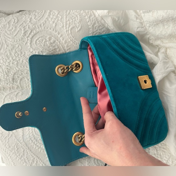 Gucci GG Marmont Turqoise Velvet Chain Bag - Picture 5 of 6